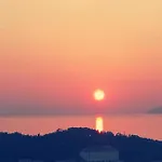 Anicas Panoramic Sea Weue *